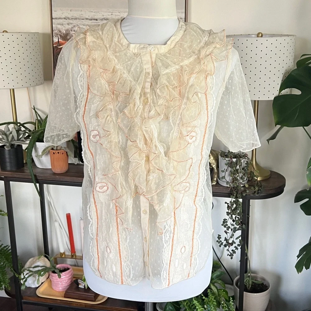 Free People Elegant Cream Lace Ruffle Top S - Picture 2 of 16